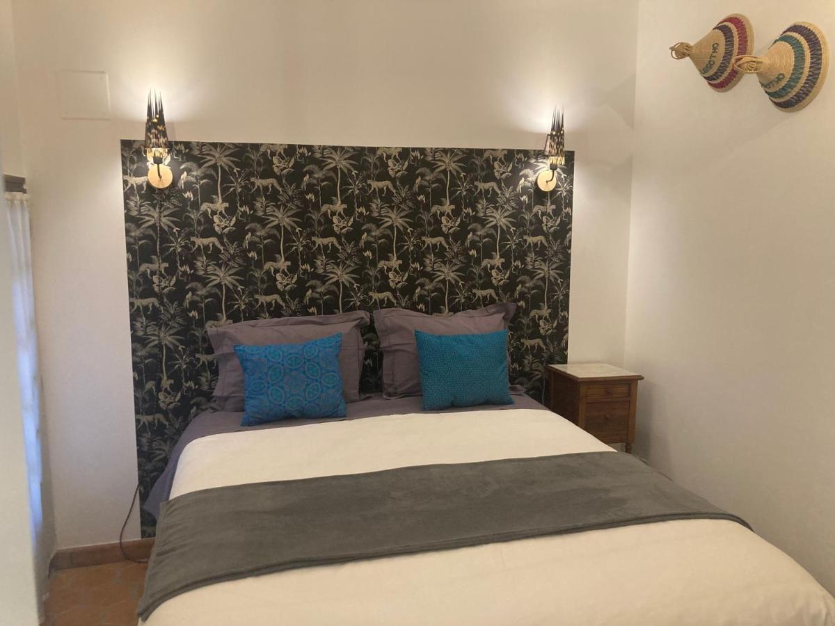 Chambre D'Hotes Les Roches Corme-Royal Luaran gambar
