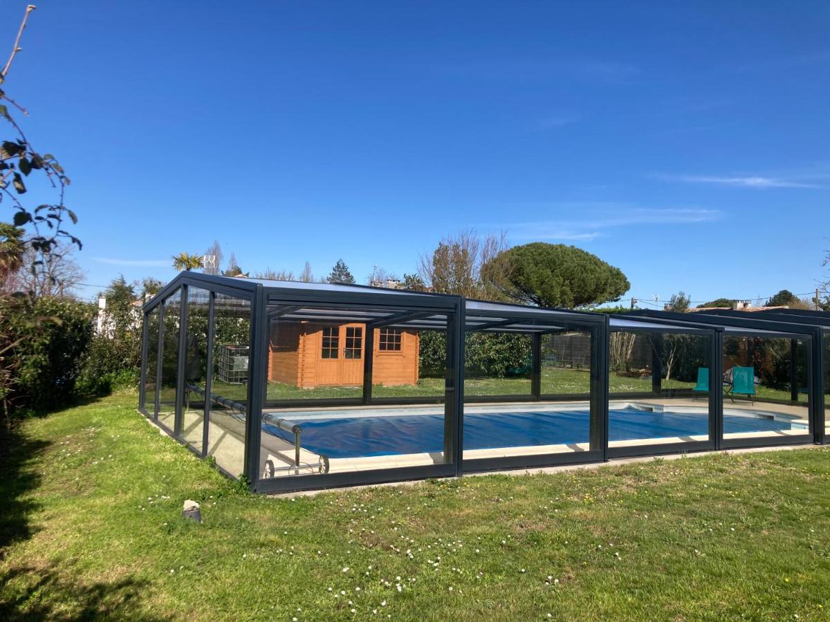 Chambre D'Hotes Les Roches Corme-Royal Luaran gambar