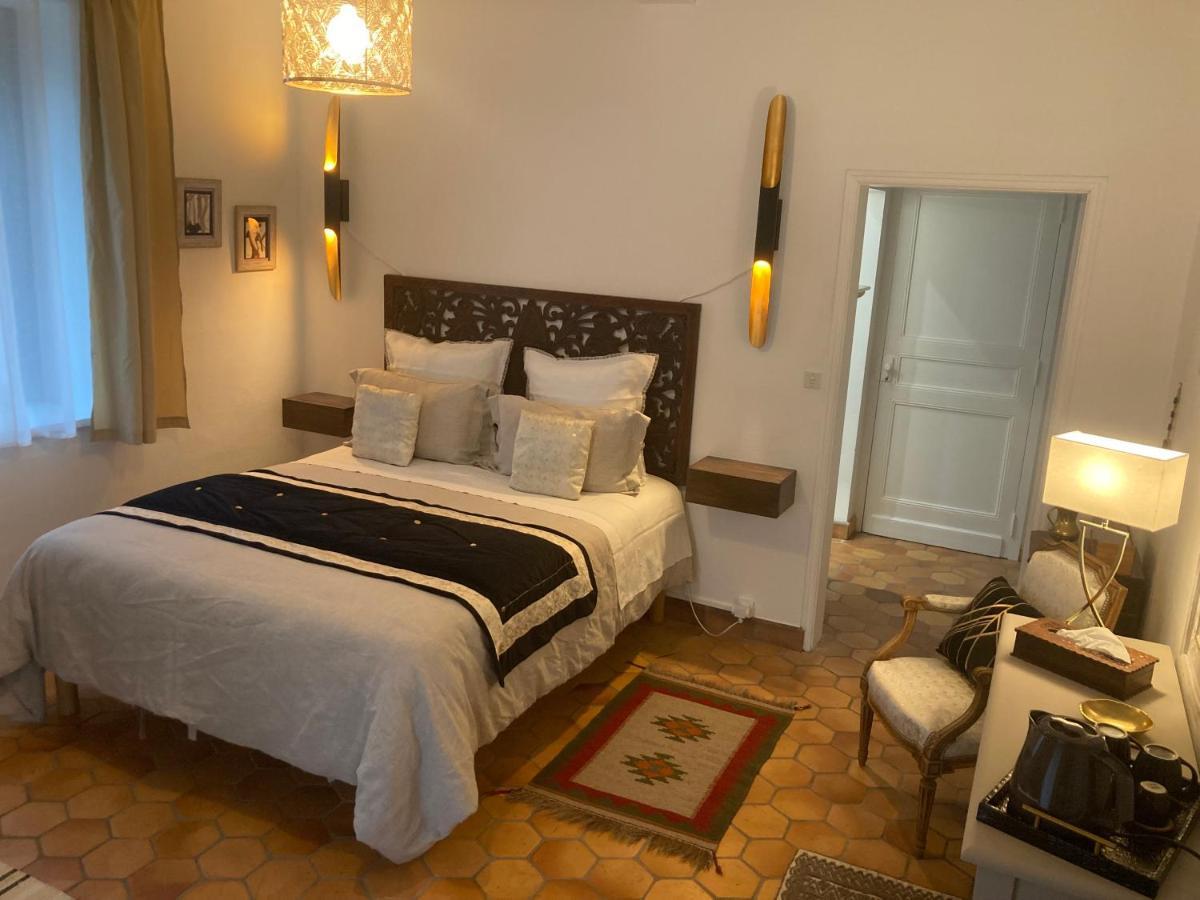 Chambre D'Hotes Les Roches Corme-Royal Luaran gambar